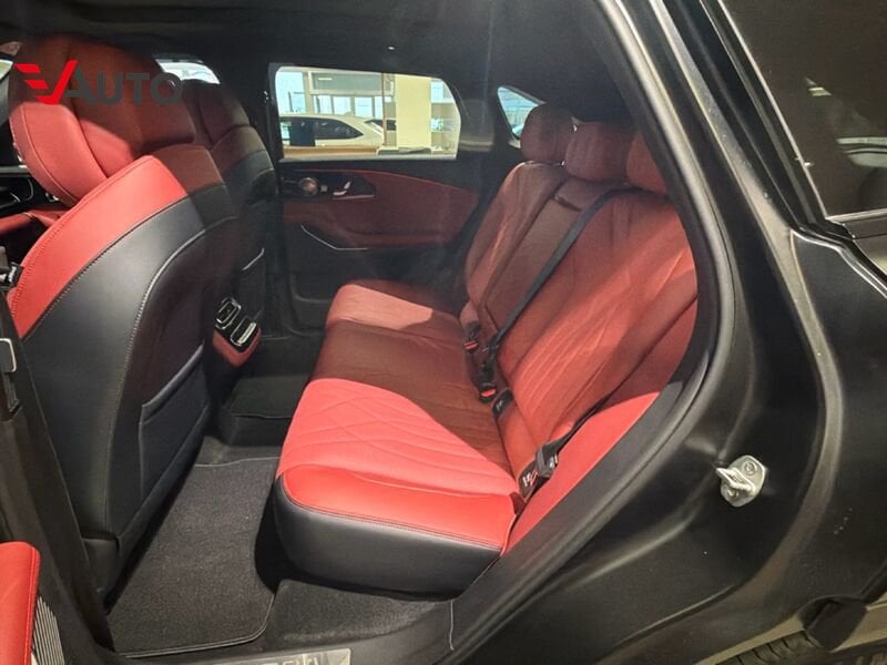 Omoda 9  Omoda 9 Super hybrid SHS-P Premium * SENZA VINCOLO DI FINANZIAMENTO *